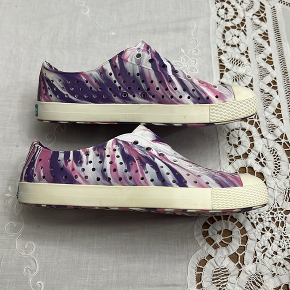 Native Shoes Jefferson Marbled size J5 - Picture 3 of 8